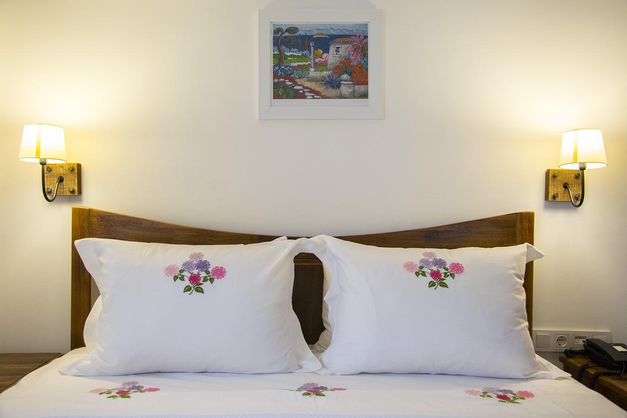 Monza House Otel Siğacık Bagian luar foto