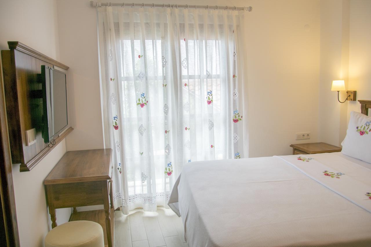 Monza House Otel Siğacık Bagian luar foto